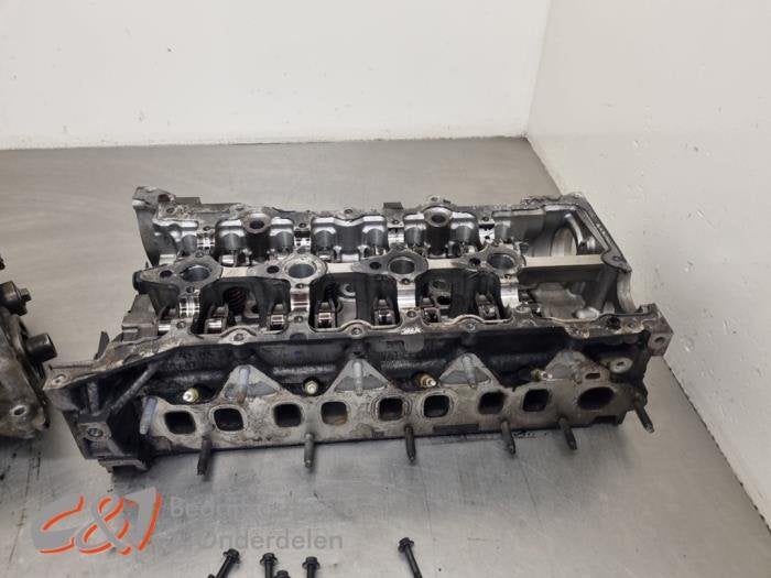 Cilinderkop van een Opel Vivaro, Gebruikt, -, -, Opel