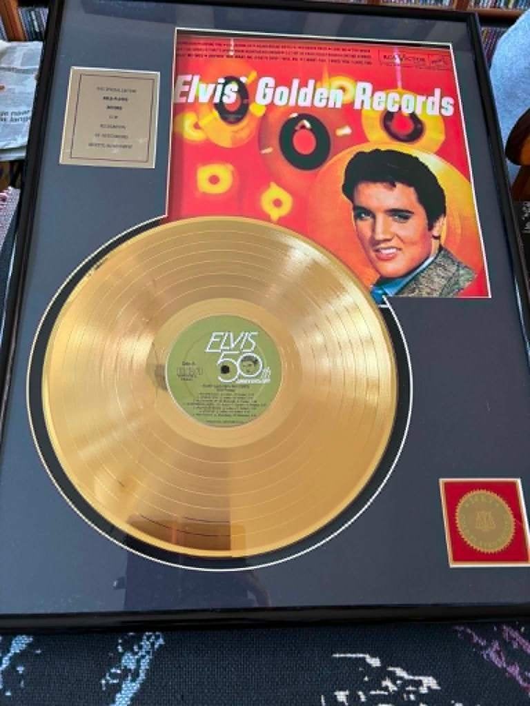 Elvis framed 24k. goldplated record, in een prachtige kader,, Verzamelen, Ophalen of Verzenden, Nieuw, Poster, Artwork of Schilderij