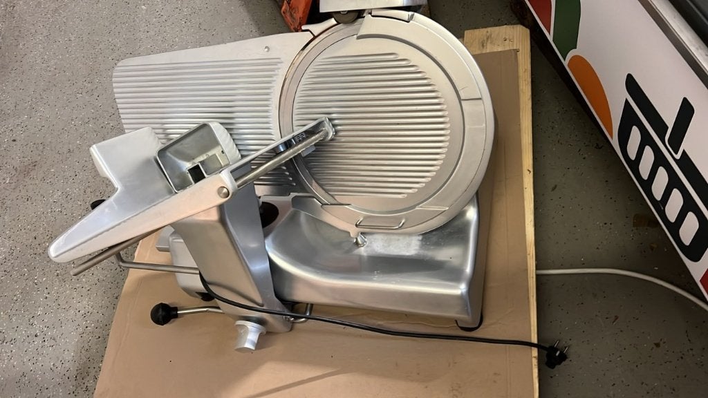Vleessnijmachine / snijmachine  300 mm mes, 230 V, Ophalen