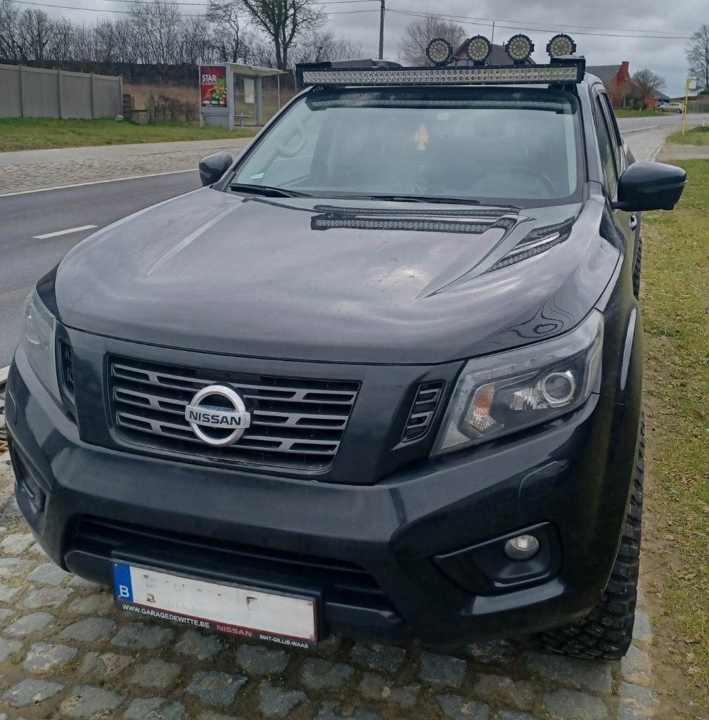 Nissan Navara N-Guard – Automaat – 3500kg – Full option, Leder en Stof, Zwart, Diesel, Vierwielaandrijving