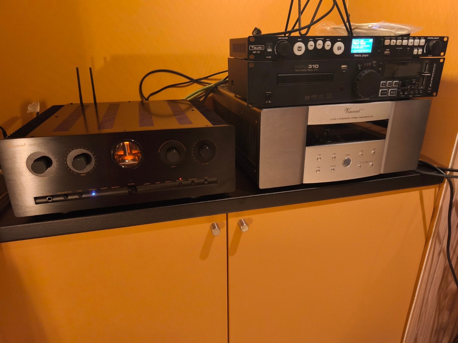 Vincent SV 238 - 32kg - 2ohm - 60w a classe, Muziek en Instrumenten, Ophalen of Verzenden