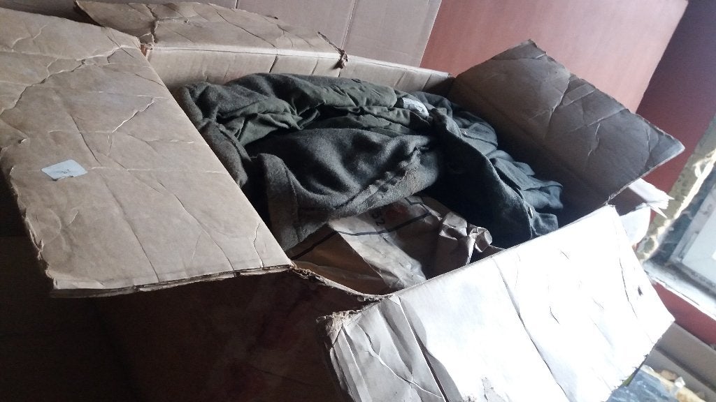 BOX FULL BELGIAN ARMY KLEDIJ, Collections, Objets militaires | Général, Armée de terre, Enlèvement ou Envoi