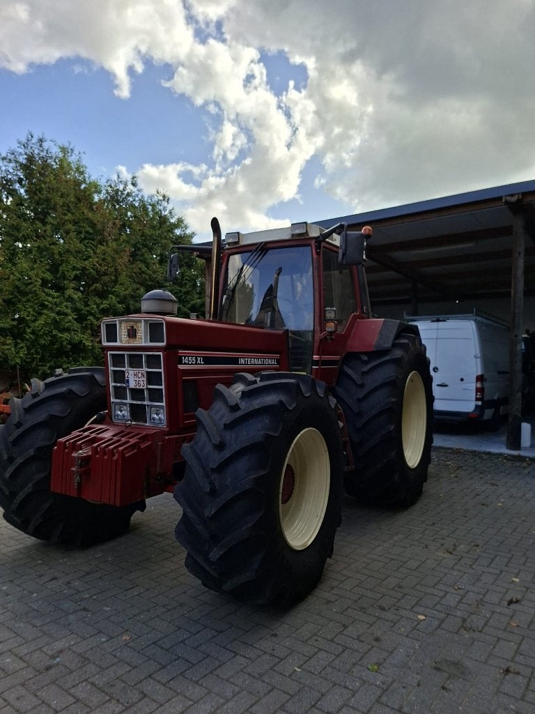 International 1455XL, Enlèvement