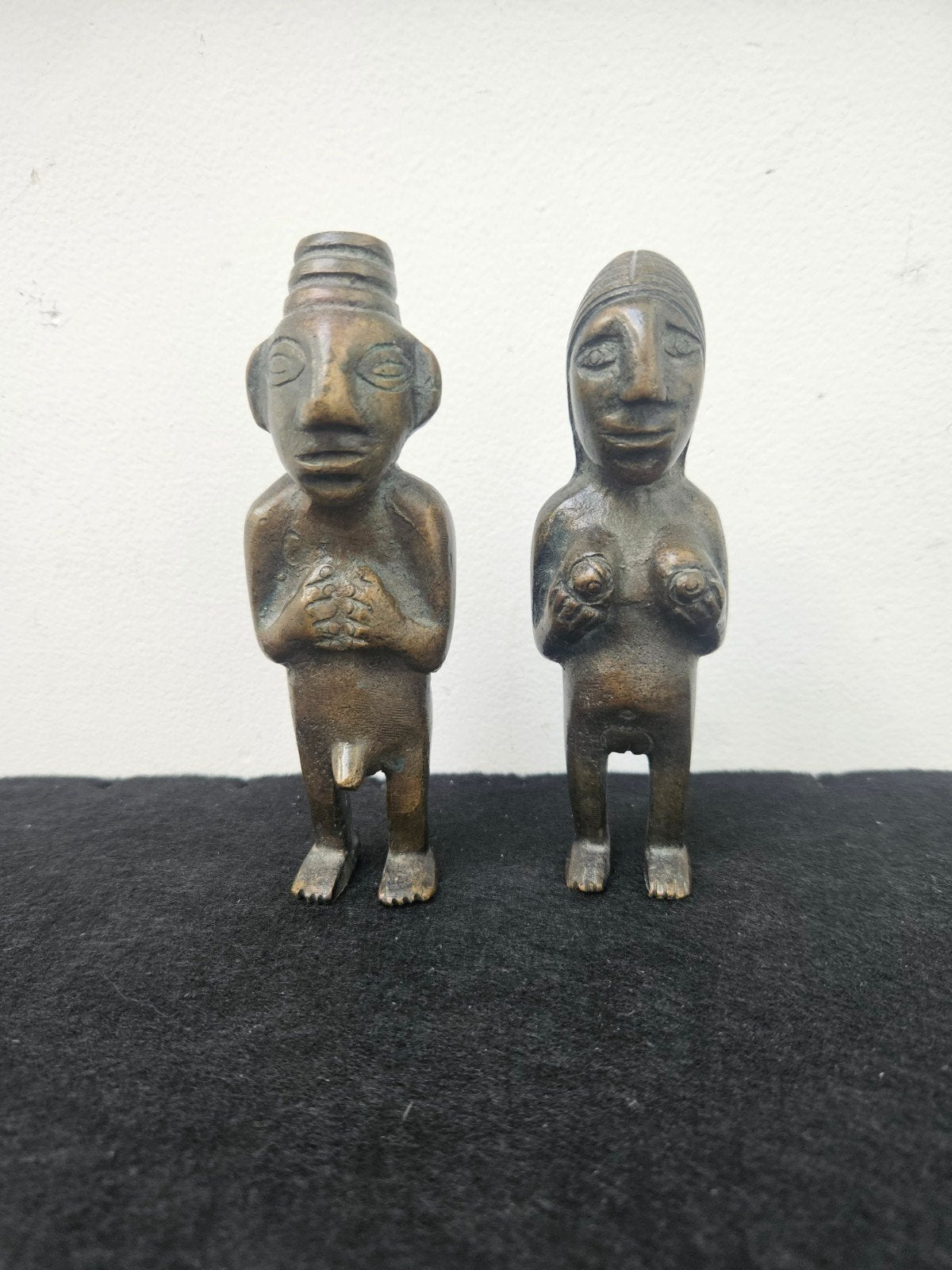 Set van 2 bronzen vruchtbaarheidsbeeldjes (Man & Vrouw), Antiek en Kunst, Kunst | Beelden en Houtsnijwerken, Ophalen of Verzenden