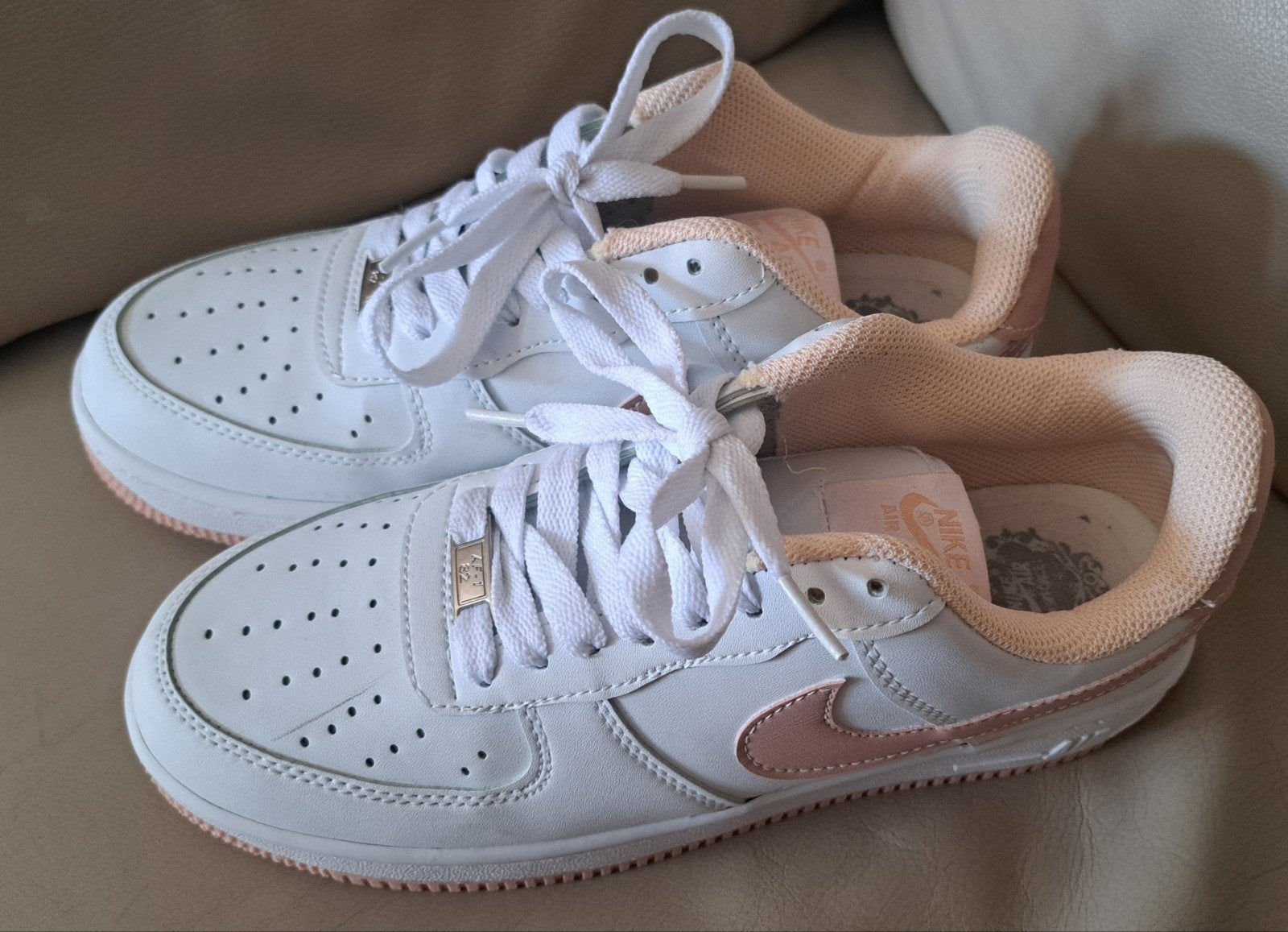 Dames witte sportschoenen, maat 41 ., Kleding | Dames, Schoenen, Ophalen, Sportschoenen