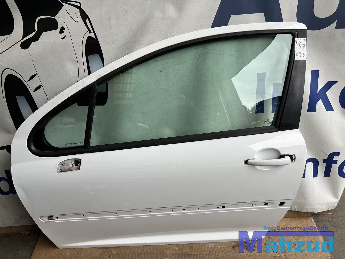 PEUGEOT 207 WIT Links linker deur portier 3 deurs, Taurusavenue 1
2132 LS  Hoofddorp, NL, Gebruikt, Contact.group@renault.com