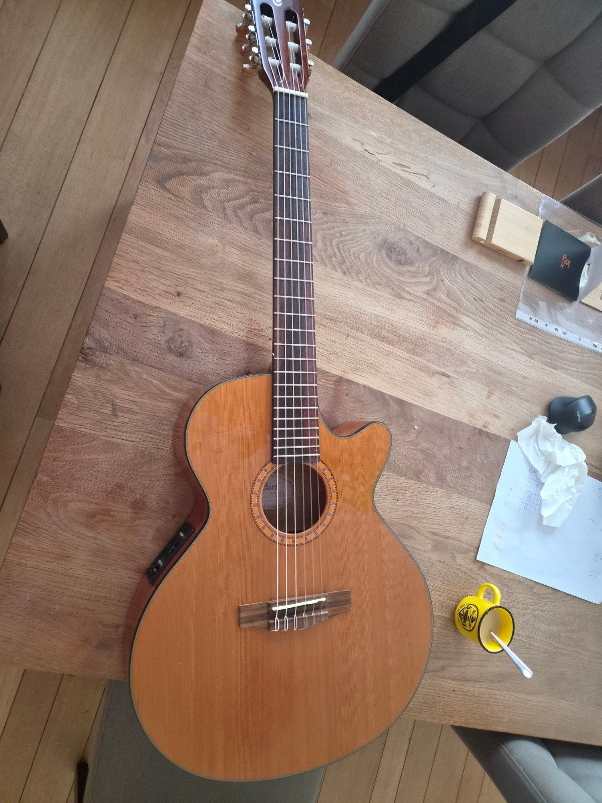 Klassieke gitaar Cort, Klassieke of Spaanse gitaar, Met (piezo-)element, Ophalen of Verzenden, Zo goed als nieuw