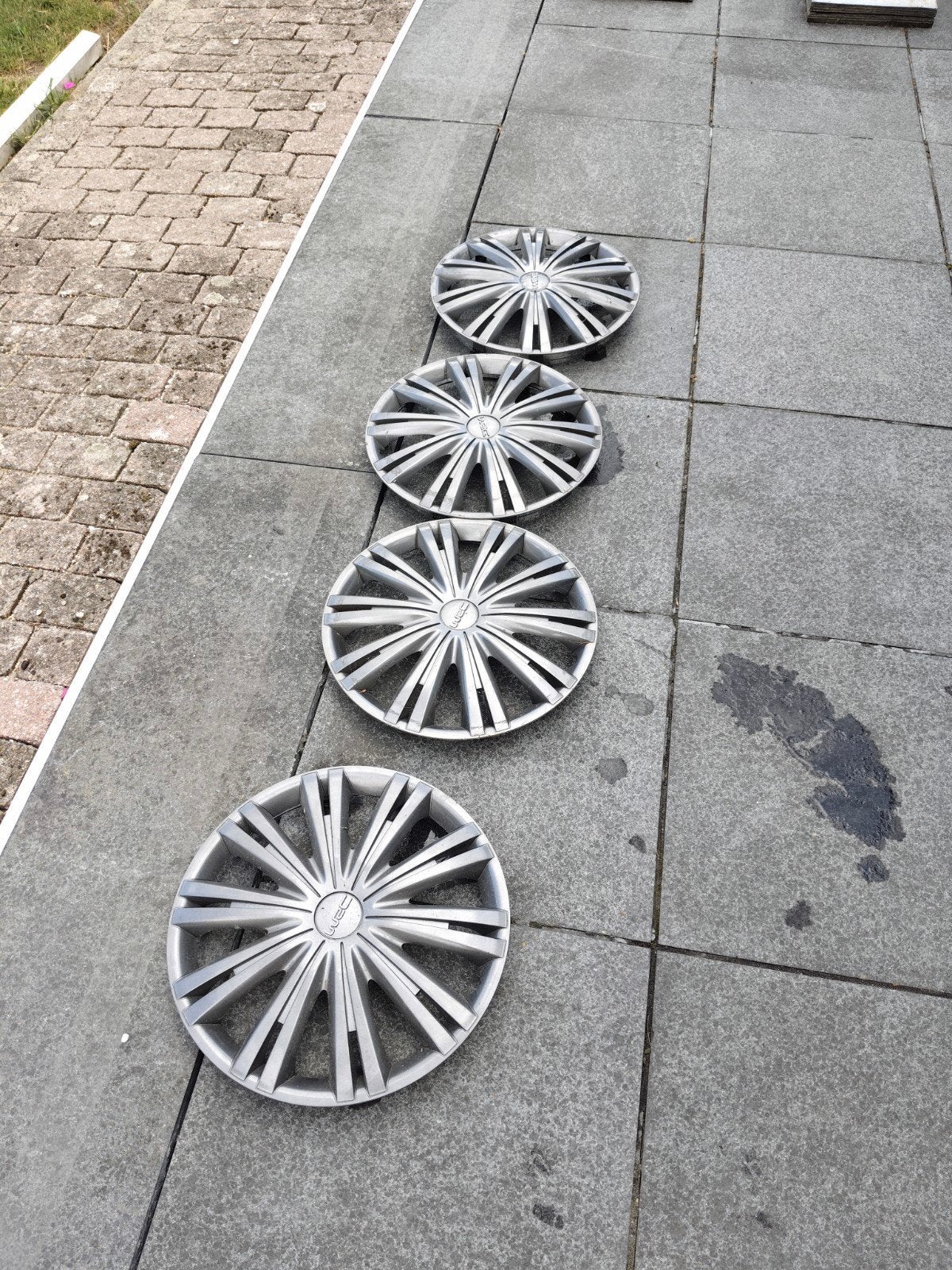 Wieldoppen, wieldeksels, Ophalen