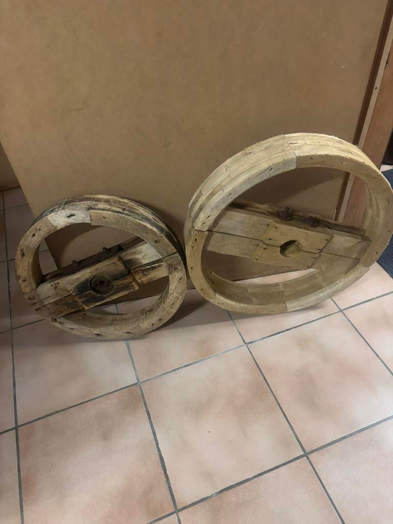 Roues motrices en bois, Enlèvement ou Envoi