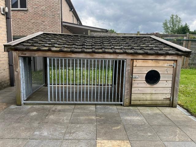 Geïsoleerd hondenhok Rex 3 met ren, Dieren en Toebehoren, Hondenhokken, Gebruikt, Hondenhok, 65 tot 100 cm, 110 cm of meer, Ophalen