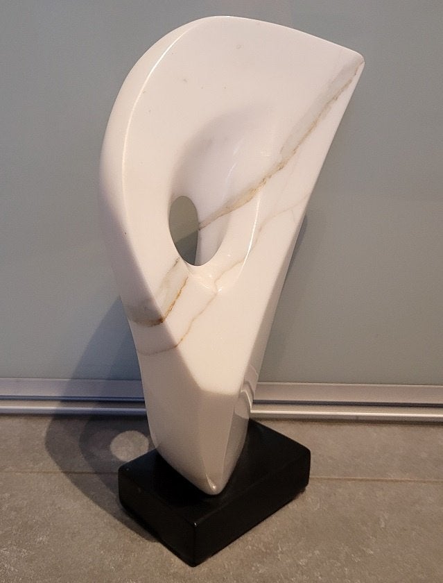 François AGATE, lyrische abstractie in Carrara-marmer, Enlèvement ou Envoi, Pierre ou céramique, Abstrait, Marqué