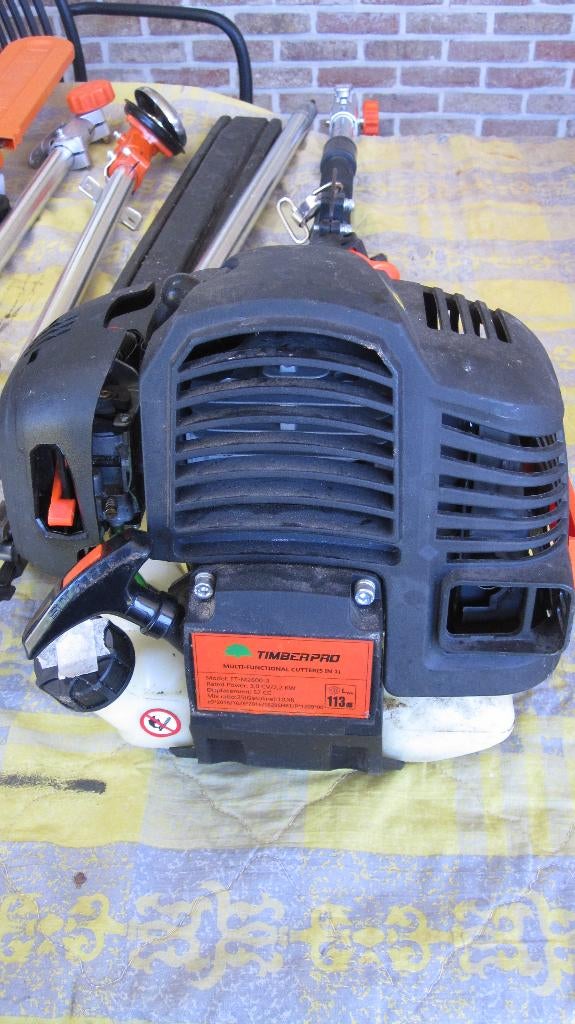 Benzine haagschaar, kettingzaag, bosmaaier, Neuf, Enlèvement ou Envoi, Timberpro, 10 à 30 cm