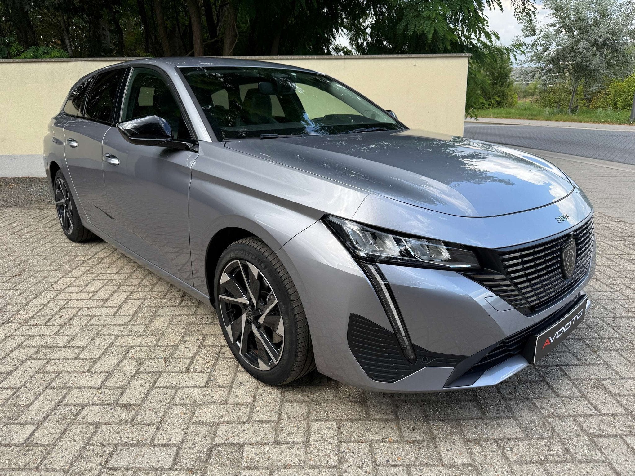 Peugeot 308 SW 1.2 Allure AUTOMAAT / 1°Eig / 18000€+BTW, Gebruikt, Zwart, 136 pk, Bedrijf