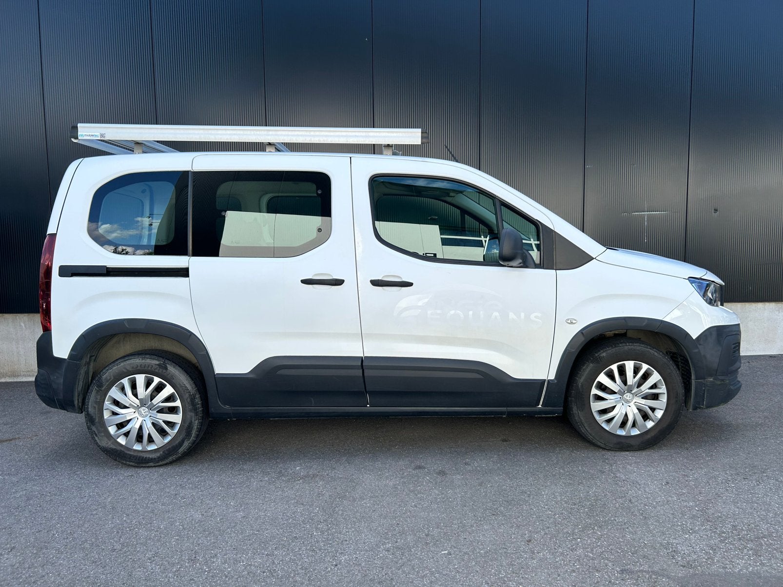Peugeot Rifter 1.5 HDI / Car Play / 1ste Eigenaar, Auto's, Wit, Bedrijf, 5 deurs, Onderhoudsboekje