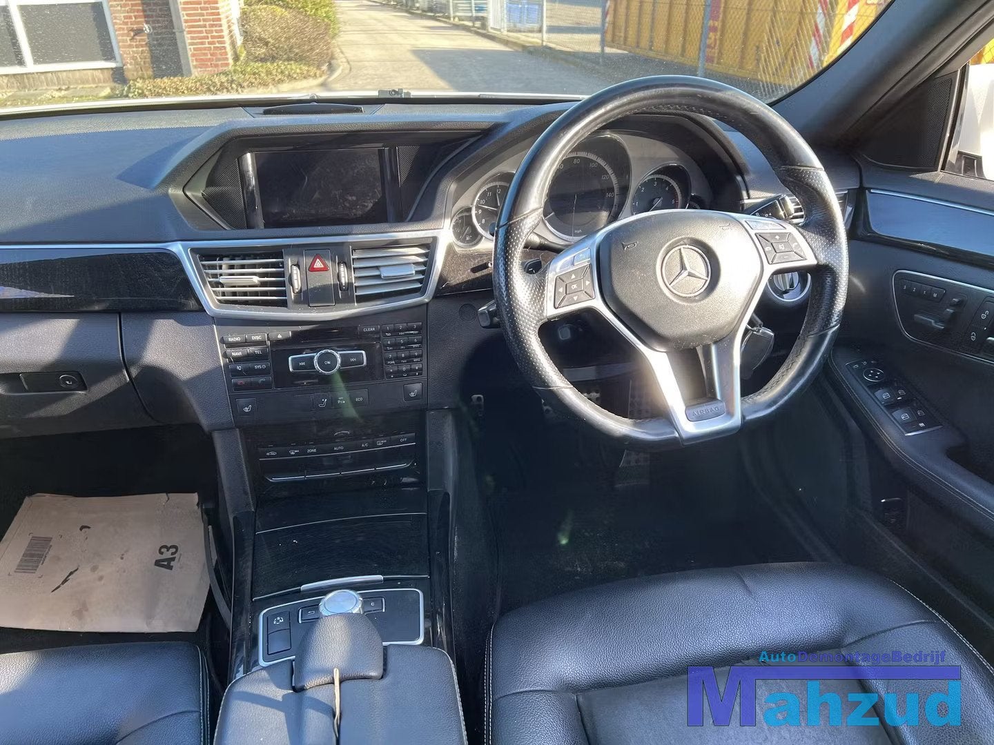 MERCEDES E KLASSE W212 Dashboard delen 2009-2013, Mercedes-Benz AG, Mercedes-Benz, Utilisé, Mercedesstrasse 120
70372  Stuttgart, DE