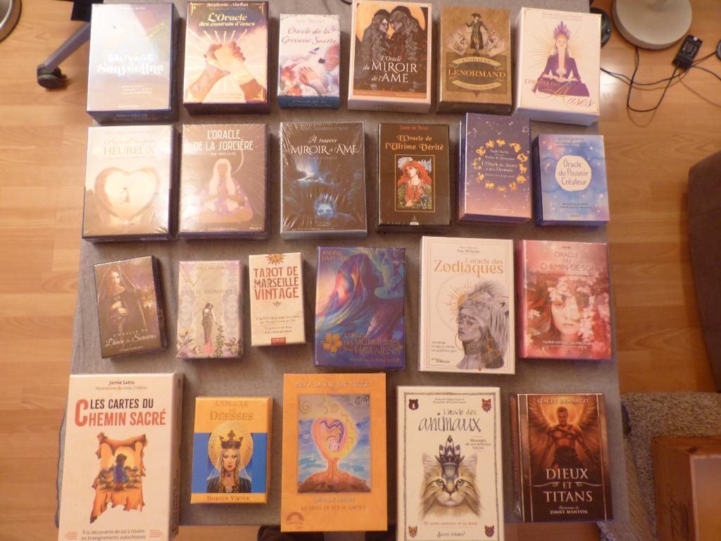Oracles / Tarots : 2/3, Enlèvement, Neuf, Tarot ou Tirage de Cartes, Autres types