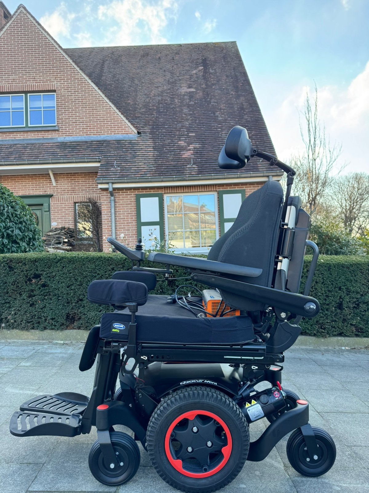 Sunrise Quickie Q300 M Mini electrische Rolstoel Nieuwestaat, Ophalen of Verzenden, Inklapbaar, Nieuw, Elektrische rolstoel