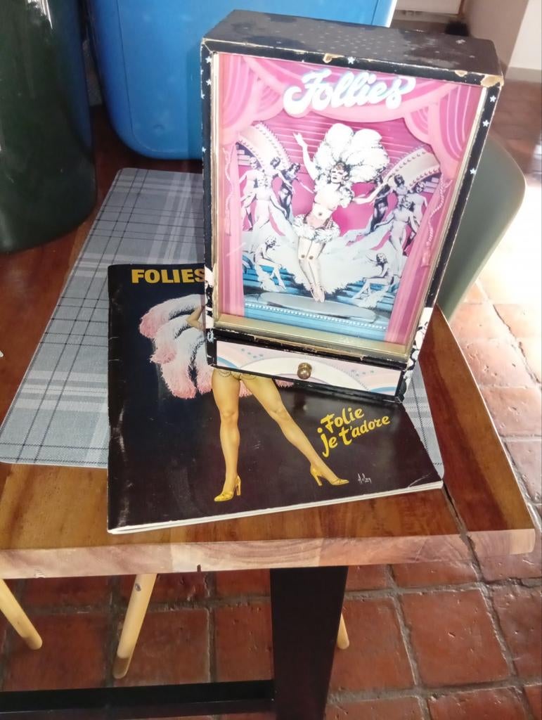 Oude muziekdoos follies met boek werkende staat, Verzamelen, Ophalen
