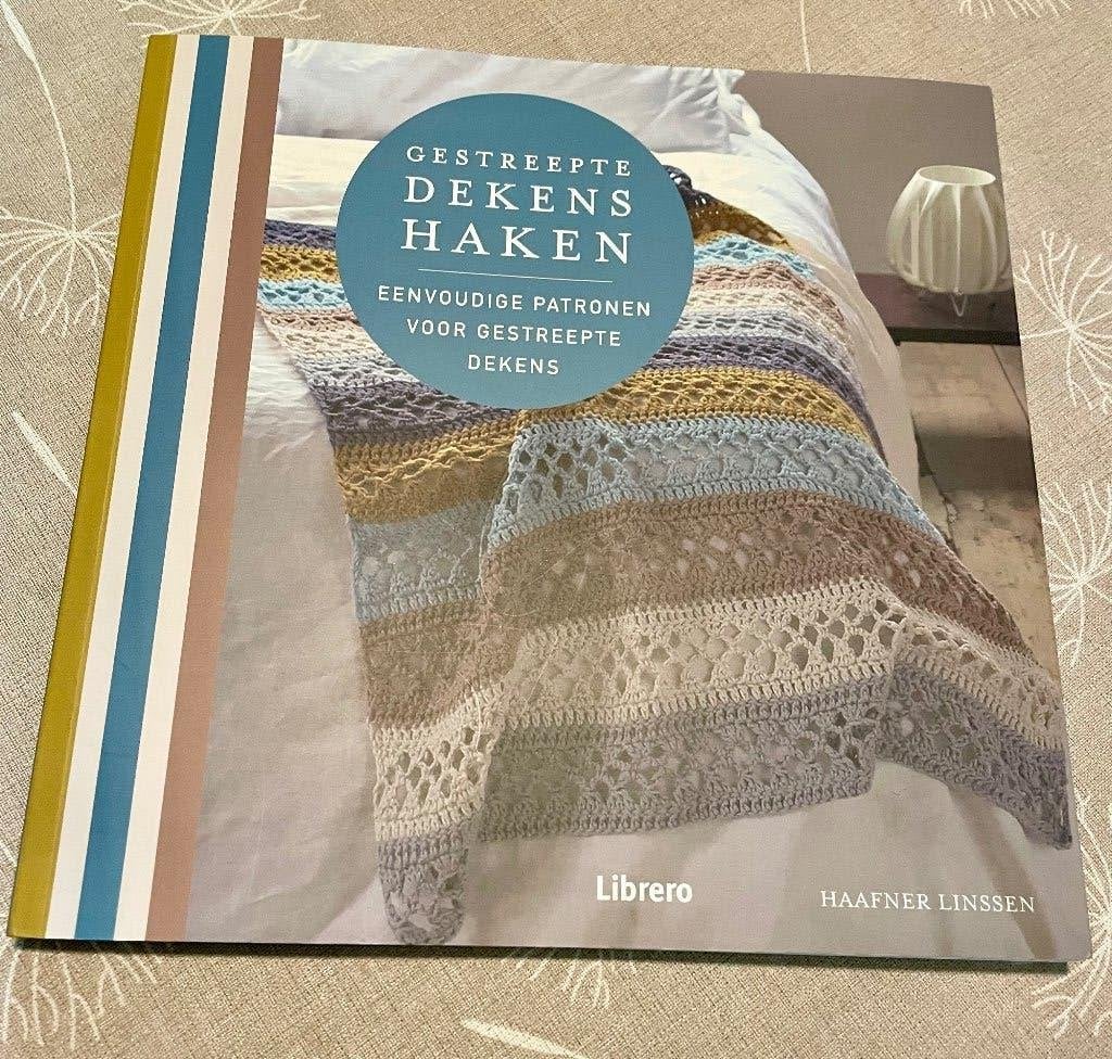 Boek ‘Gestreepte dekens haken’, Hobby en Vrije tijd, Breien en Haken, Ophalen of Verzenden, Nieuw, Haken, Patroon of Boek