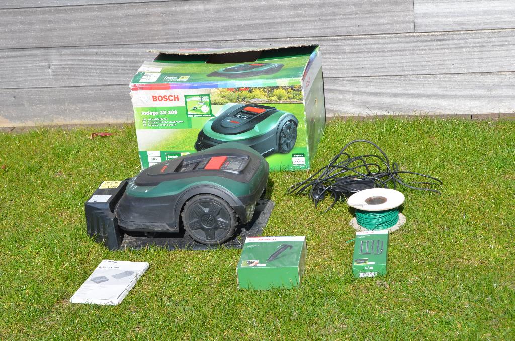 Tondeuse à gazon robotisée XS300 Bosch, Enlèvement, Utilisé, Bosch