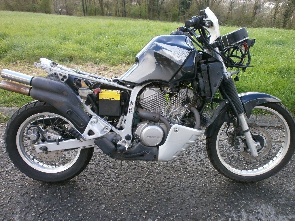 Nombreuses pièces Honda xlv transalp 600cc de 1987 a 1999, Motos, Enlèvement ou Envoi, Utilisé