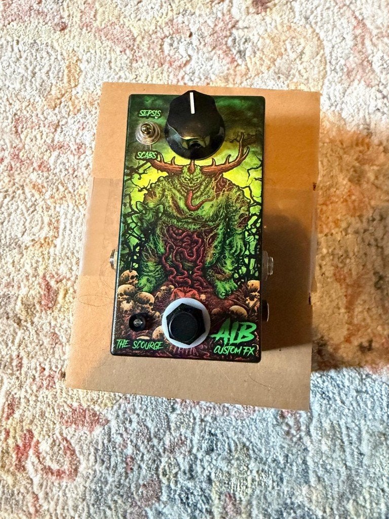 A.I.B. Custom FX The Scourge, Ophalen of Verzenden, Nieuw, Distortion, Overdrive of Fuzz