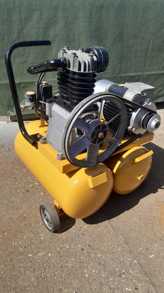 Energiezuinige Compressor 50liter (250l/min), Doe-het-zelf en Bouw, Ophalen, 6 tot 10 bar, Zo goed als nieuw, 25 tot 100 liter
