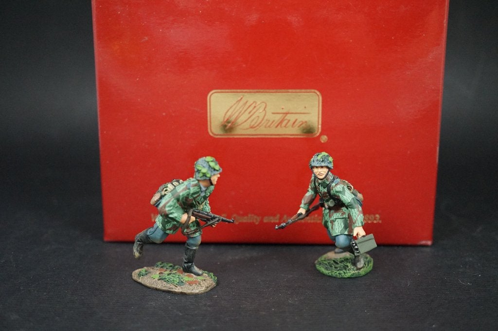 W Britains Luftwaffe feld division soldaten - TOP, Ophalen of Verzenden