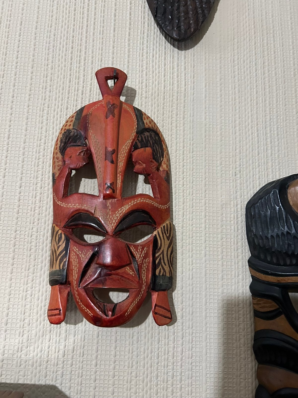 Afrikaans masker, Ophalen