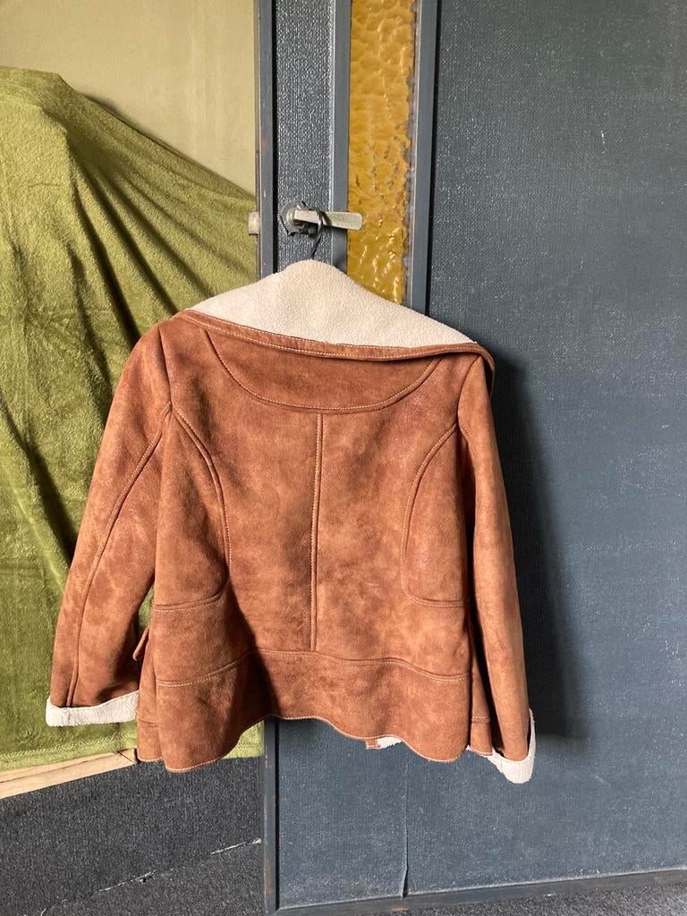 Daim vest, Ophalen, Zo goed als nieuw, Maat 38/40 (M)