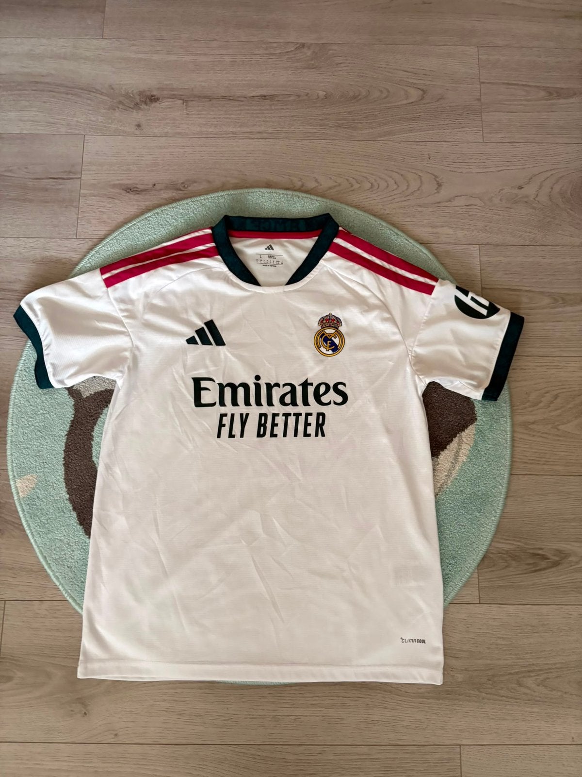 Real madrid voetbal shirtje, Sport en Fitness, Voetbal, Maat L, Ophalen of Verzenden, Zo goed als nieuw, Shirt