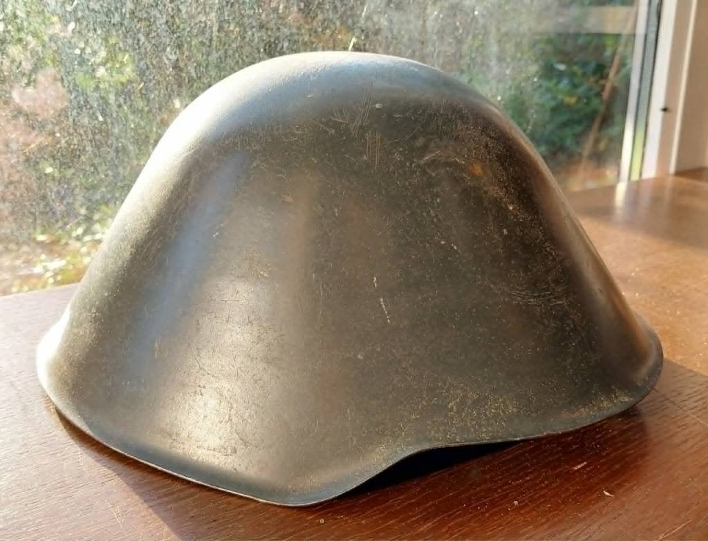 Casque allemand Allemagne de l'Est. Années 50. Complet., Collections, Envoi, Armée de terre