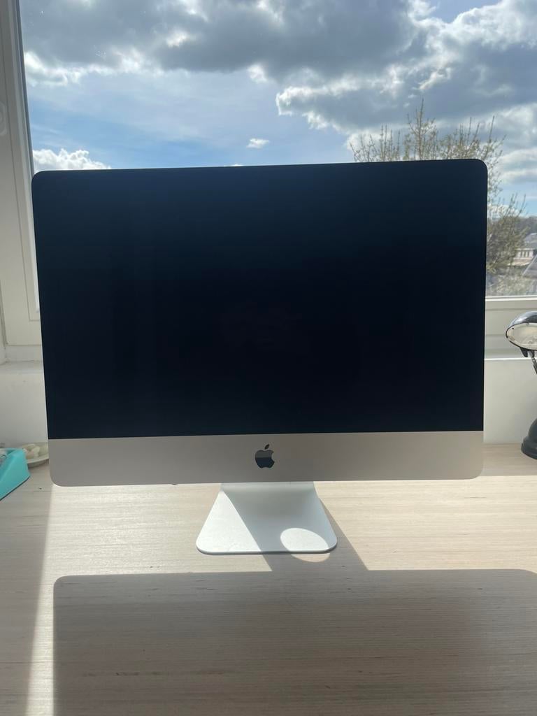 Apple iMac 21.5" (Late 2015) | SSD | macOS Monterey, Informatique & Logiciels, Apple Desktops, Enlèvement, 8 GB, IMac, SSD