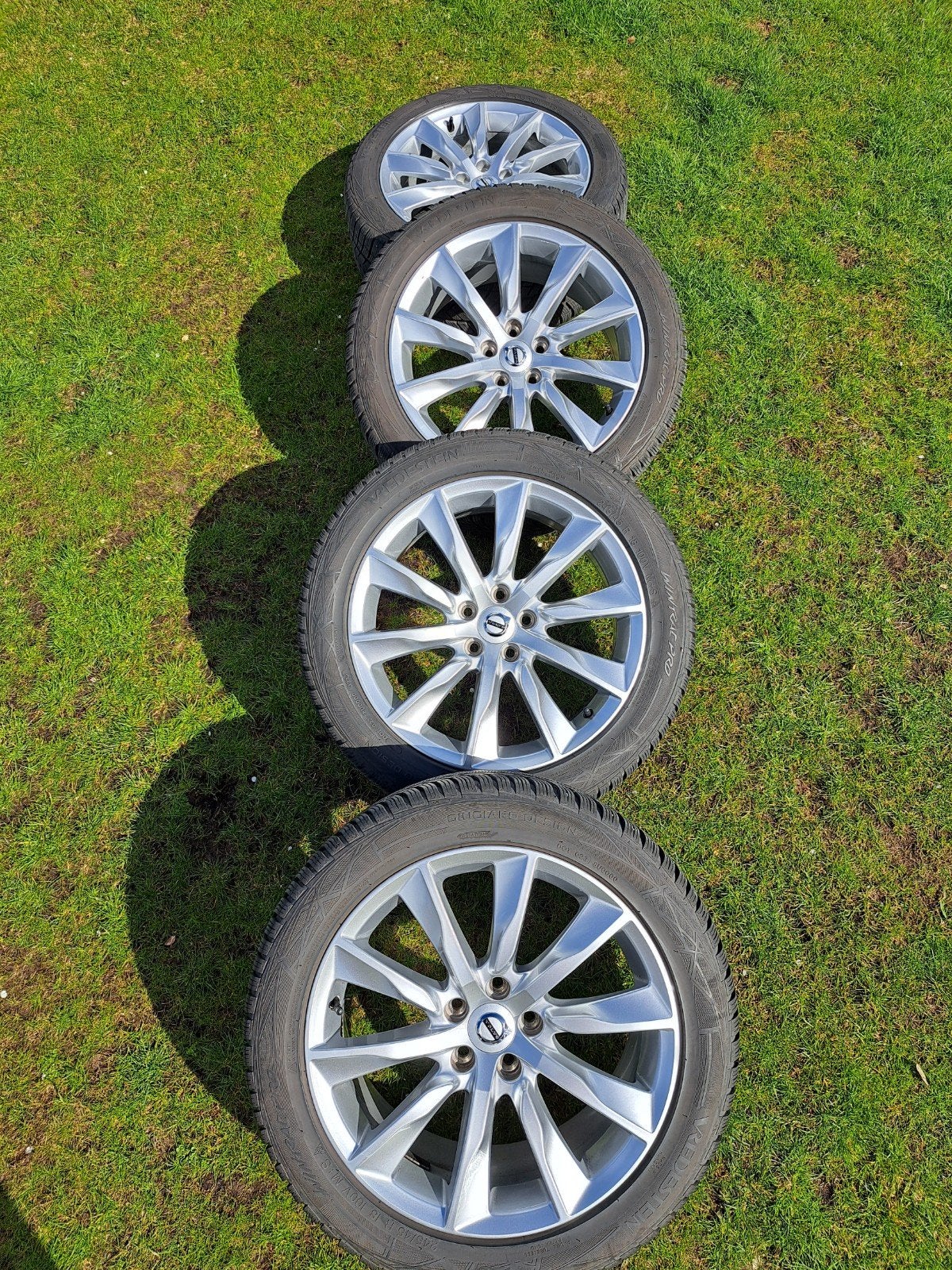 winterbanden op Volvo velg R18, Pneus et Jantes, Véhicule de tourisme, 18 pouces, Enlèvement