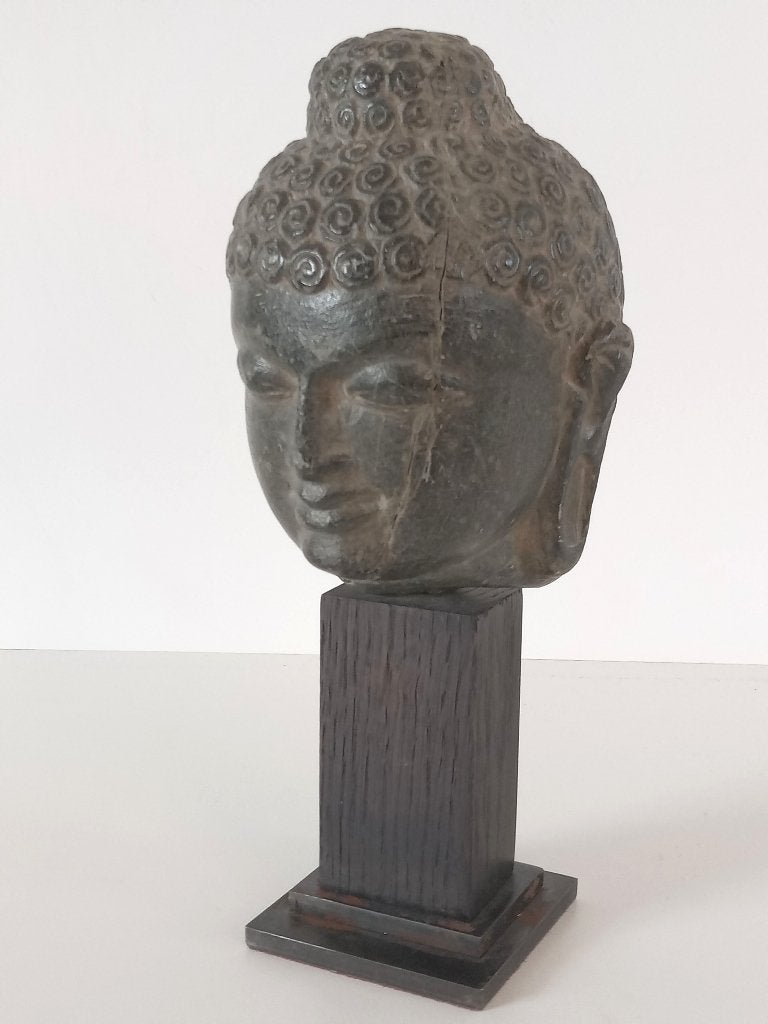 Tête de Bouddha en pierre d’origine indienne, Antiquités & Art, Envoi