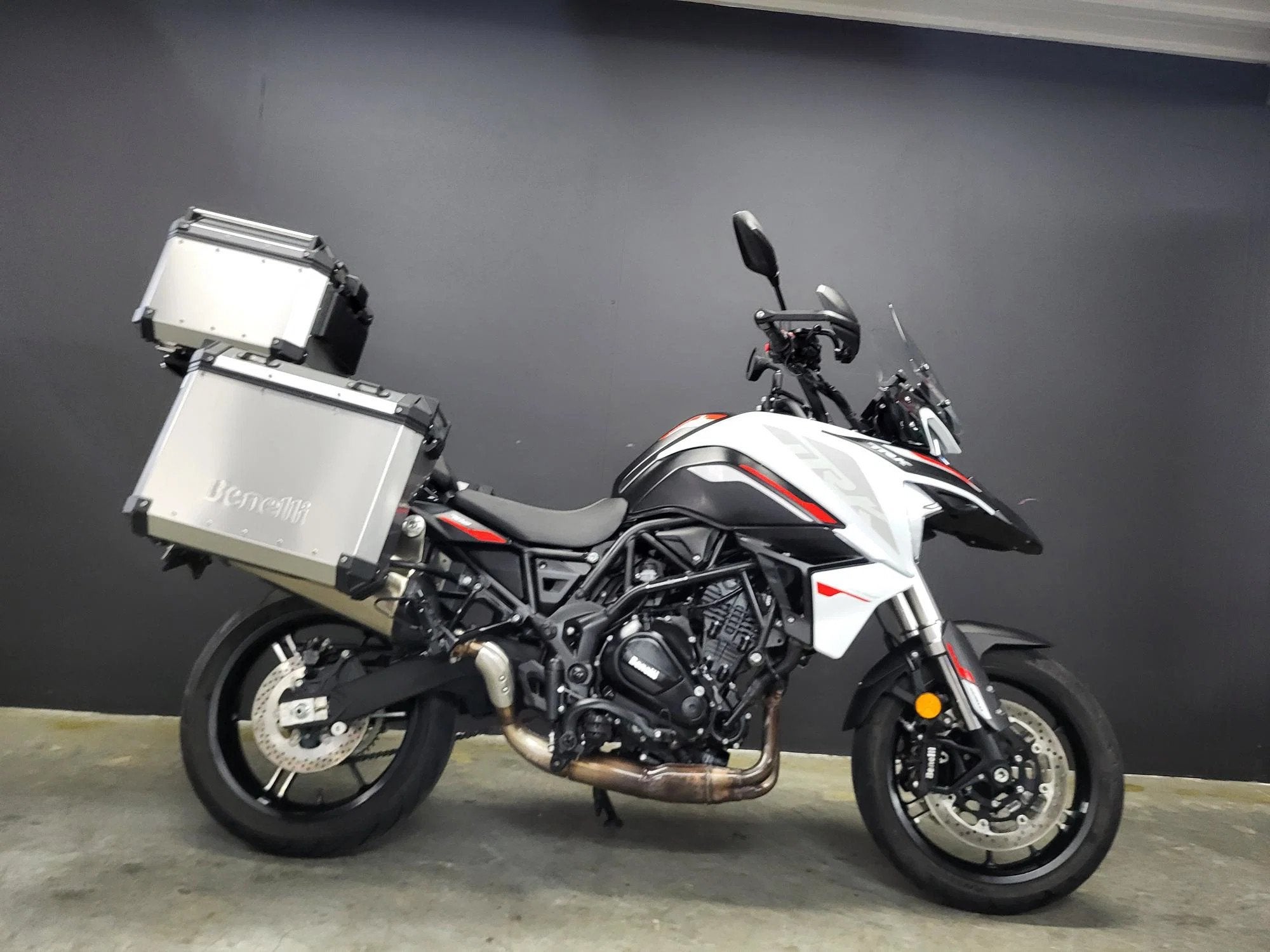Benelli TRK 702 met 3 koffers (bj 2025), Motoren, 700 cc, Bedrijf, Meer dan 35 kW, Overig