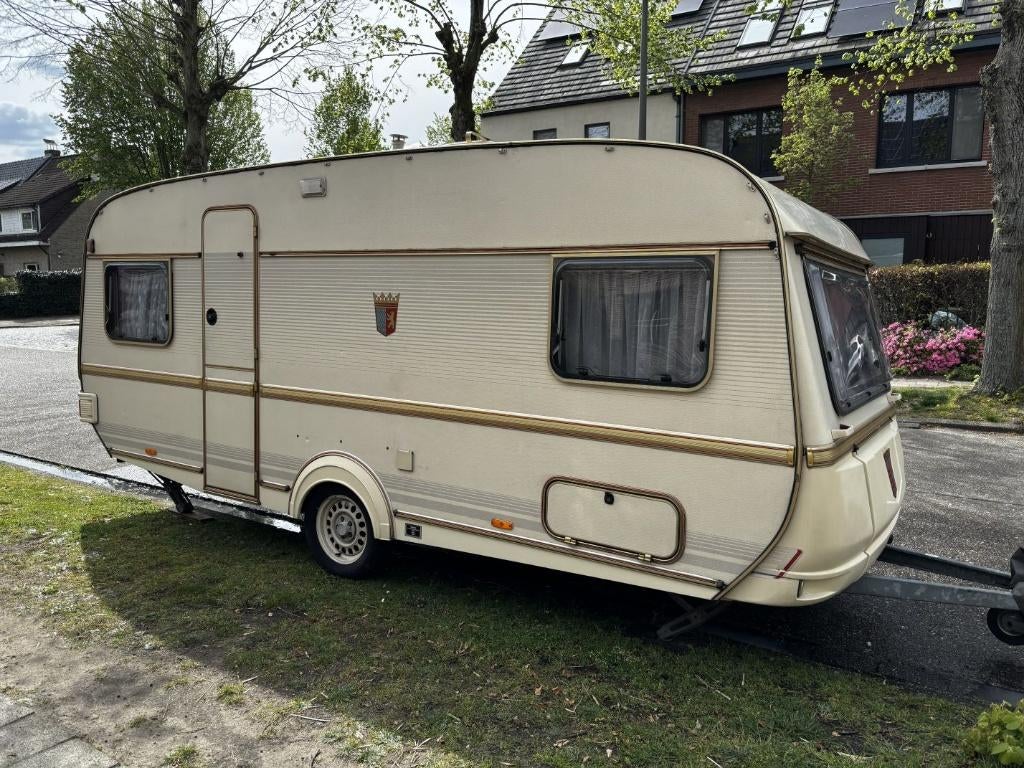 Tabbert Comtesse 490 (1998) - Met vast dwarsbed en rondzit, Jusqu'à 4, Coin salon convertible, 4 à 5 mètres, Tabbert