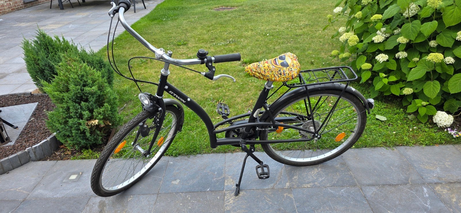 Jonge dames fiets, Ophalen