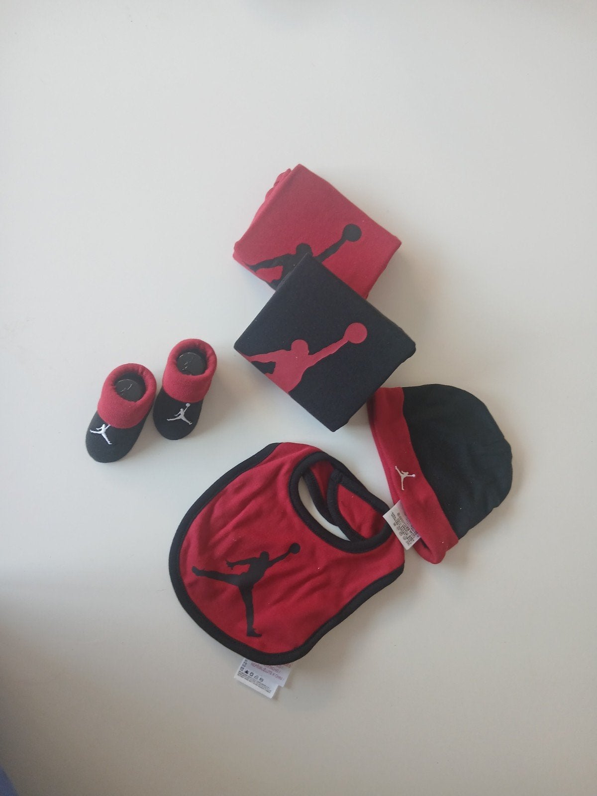Ensemble Jordan Nike bébé 5 pièces (6-12 mois)