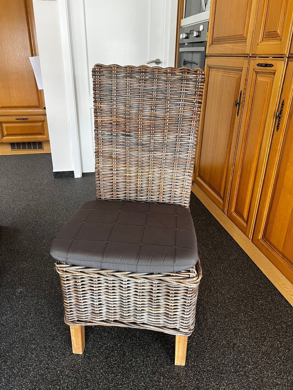 6 eetkamer stoelen, Huis en Inrichting, Stoelen, Ophalen, Gebruikt, Bruin, Riet of Rotan