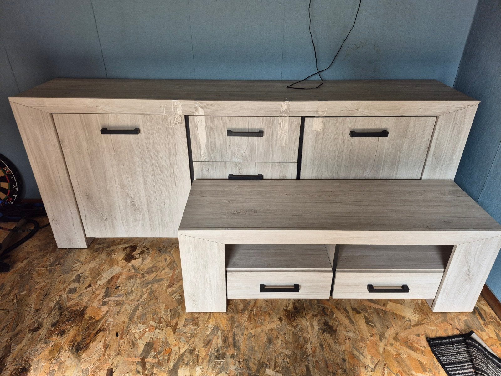 eetkamer dressoir en tv meubel, Ophalen