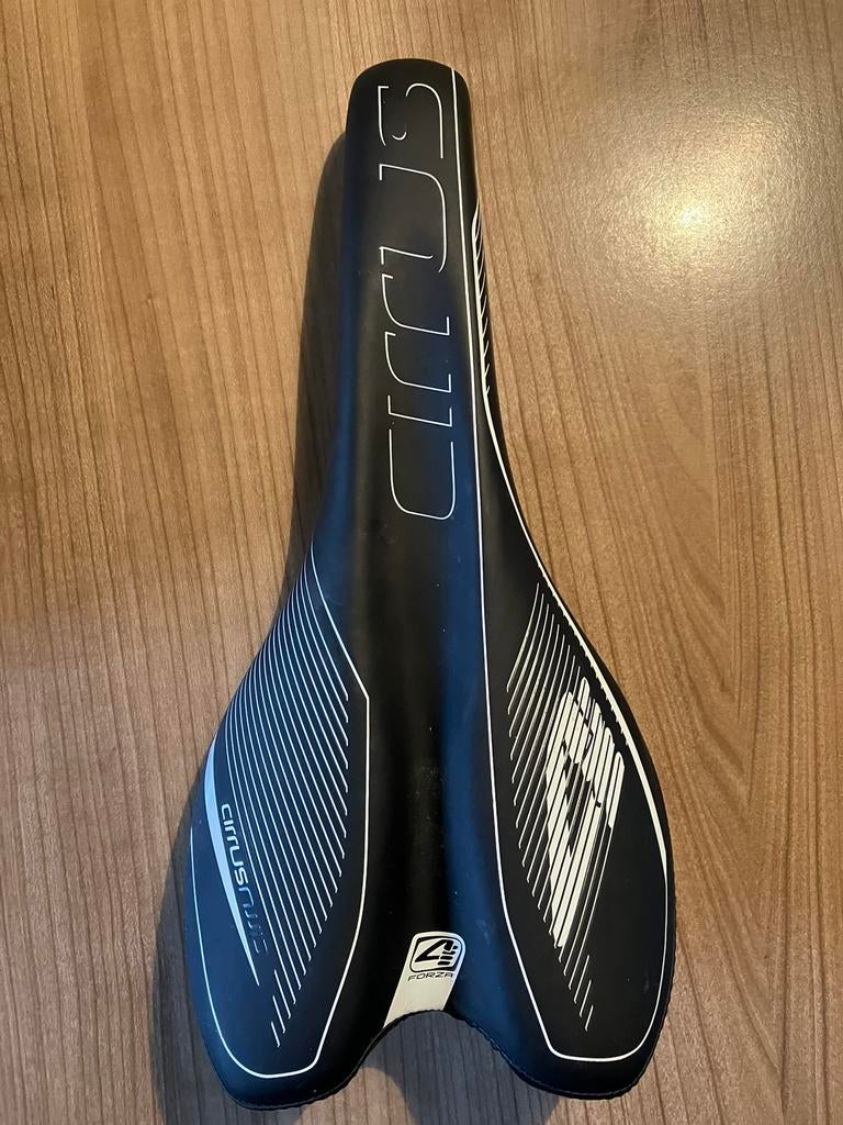 4ZA cirrus pro titanium zadel, Ophalen, Zo goed als nieuw