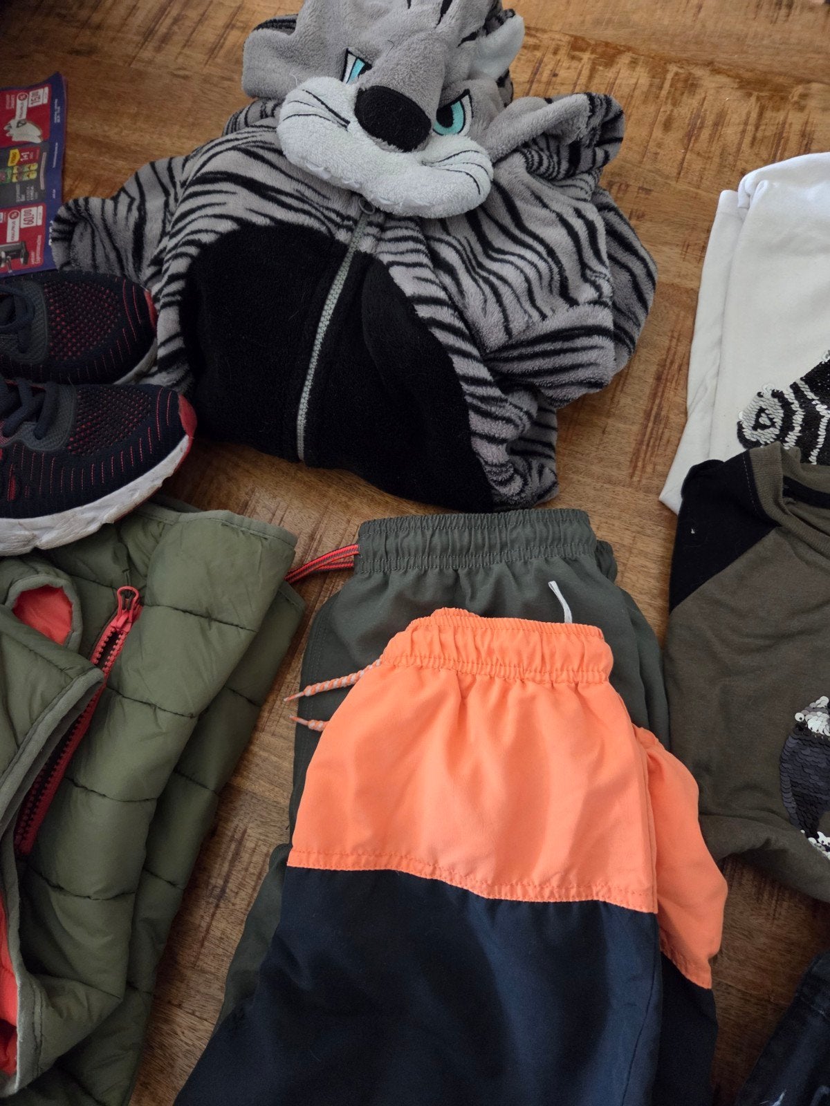 Pakket jongens kleding 152 tot 164, Ophalen