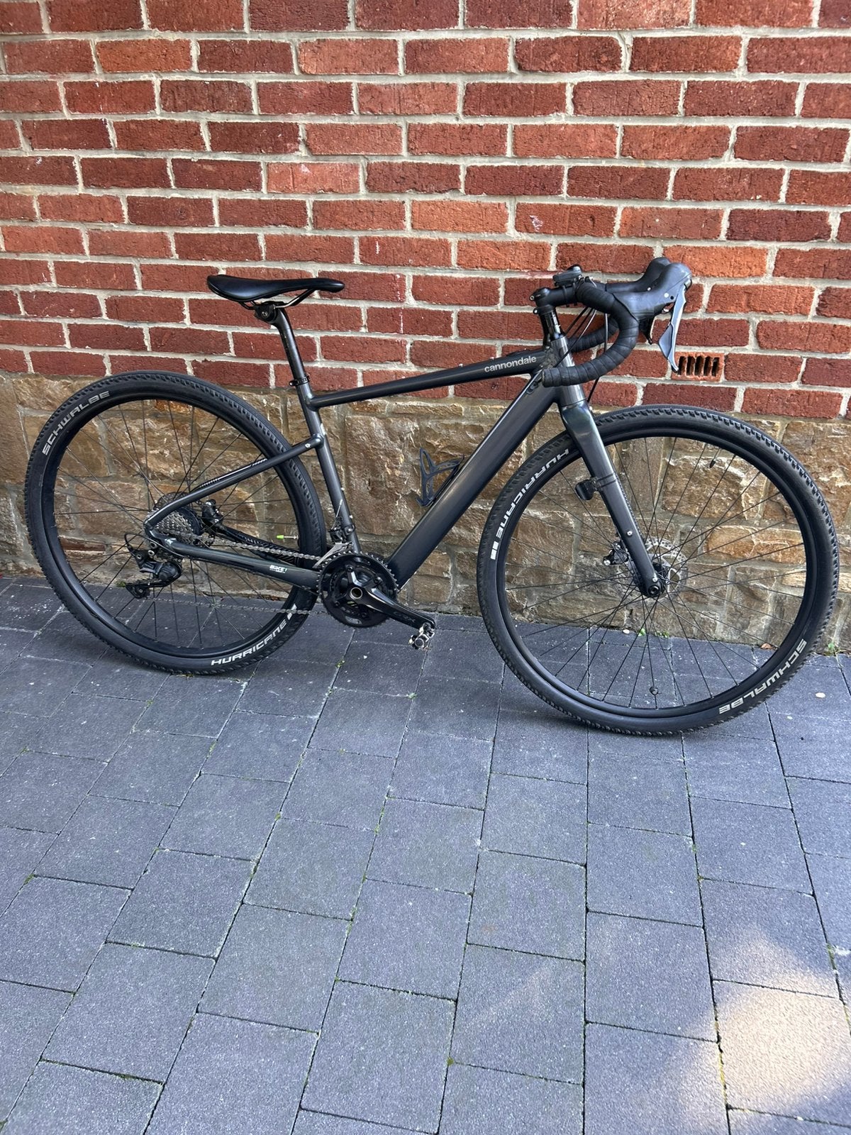 Cannondale elektrisch grind maat S 2022., Fietsen en Brommers, Ophalen, Zo goed als nieuw