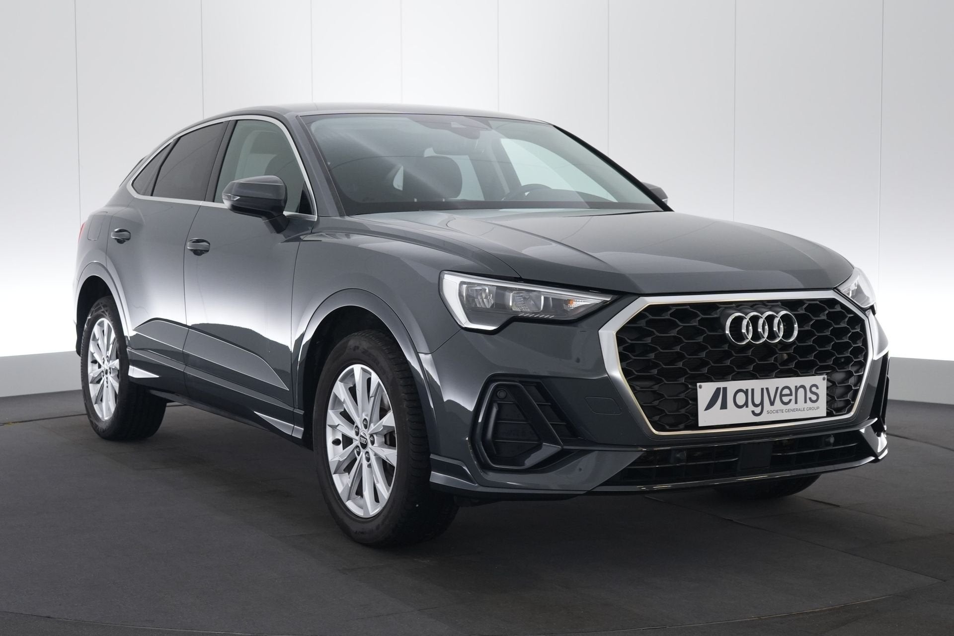(2CJC614) AUDI Q3 SPORTBACK, Auto's, Stof, Plug-in hybride, 5 zetels, 5 deurs