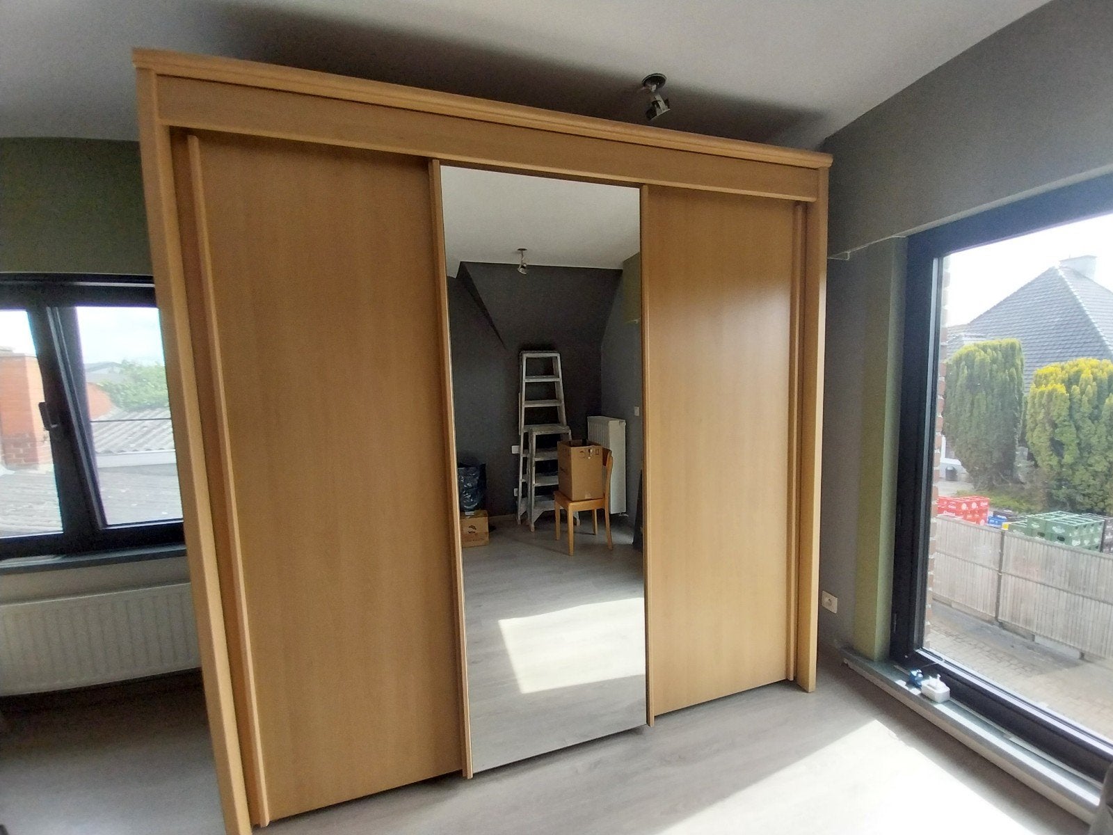 3-deurs kleerkast met schuifdeuren, Huis en Inrichting, Ophalen, 200 cm of meer, Zo goed als nieuw, 200 cm of meer