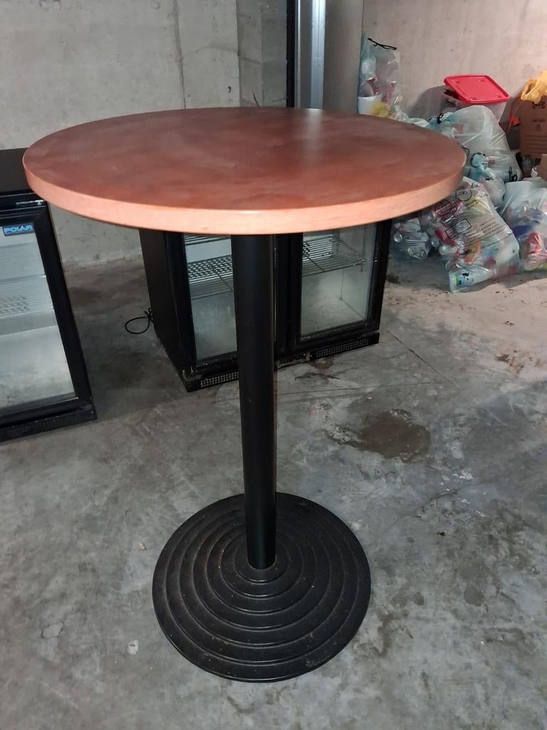 Hoge zit/staantafel gietijzeren poot/ hoeft geen gekke prijs, Ophalen, Meubilair