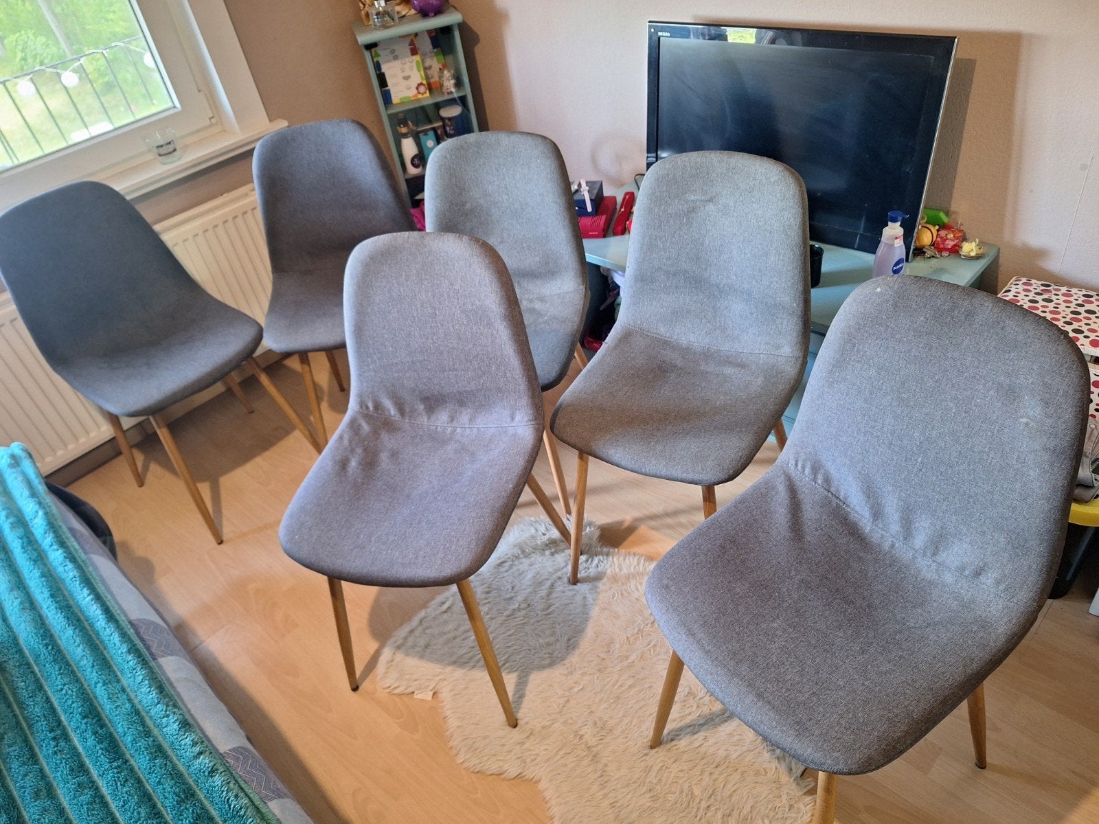 6 grijze stoelen te koop. 30 euro, Ophalen