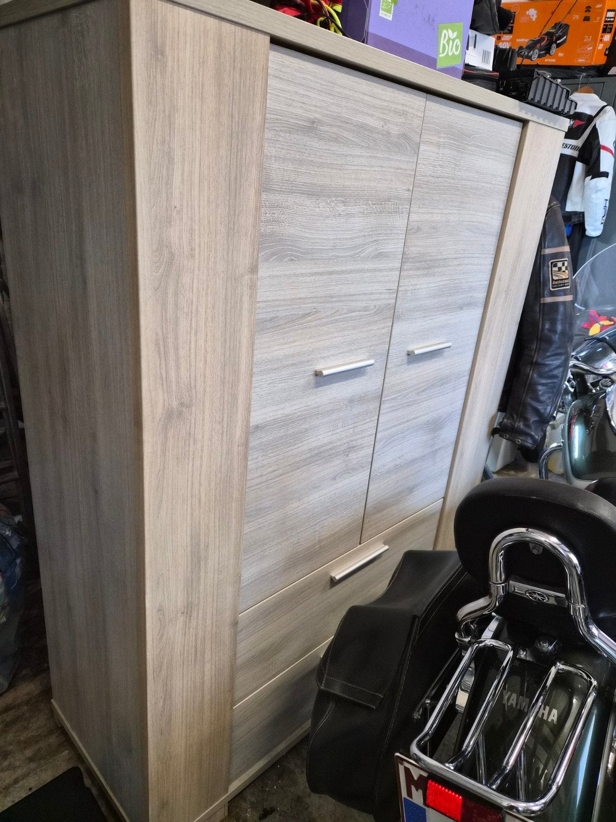 Armoire très bon état, Ophalen