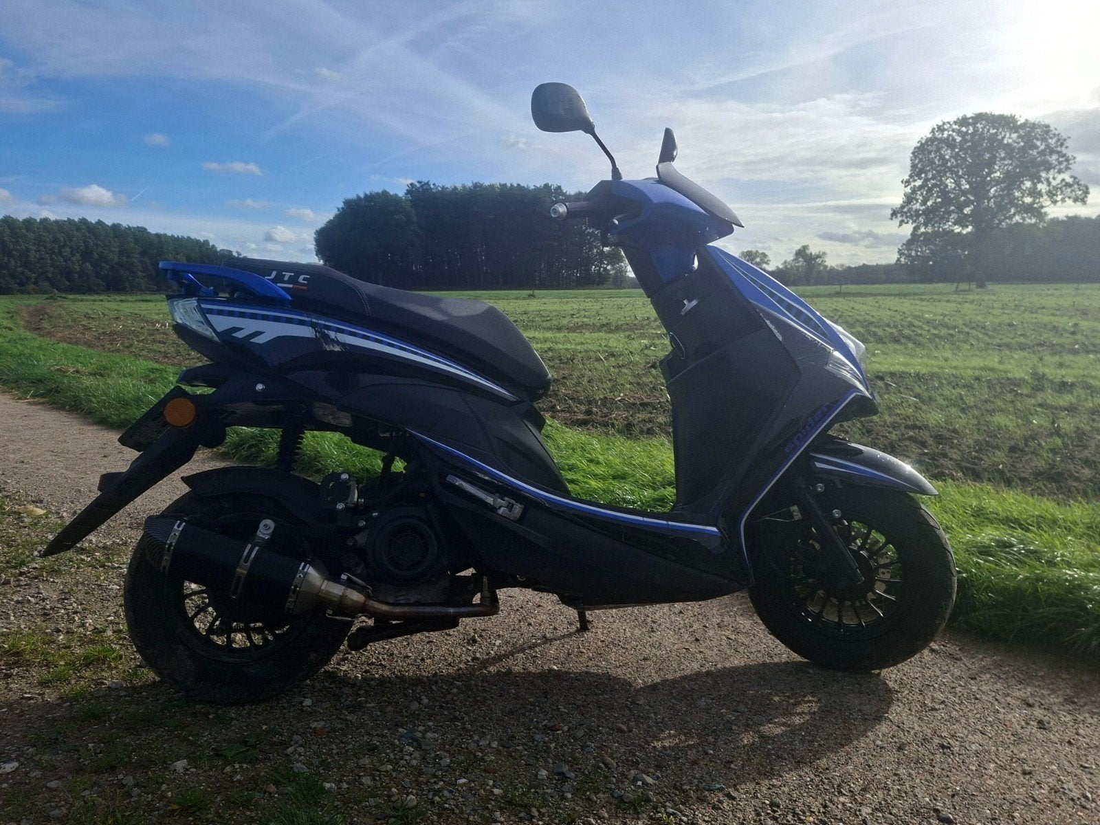 JTC New Spider 50cc B-klasse te koop 

Ik verkoop mijn JTC, Ophalen, JTC, Gebruikt, Klasse B (45 km/u)